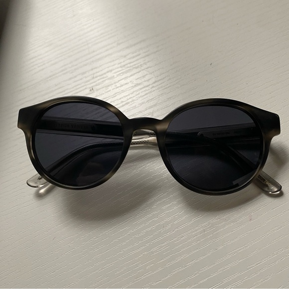 Bottega Veneta black circular sunglasses - Picture 6 of 6